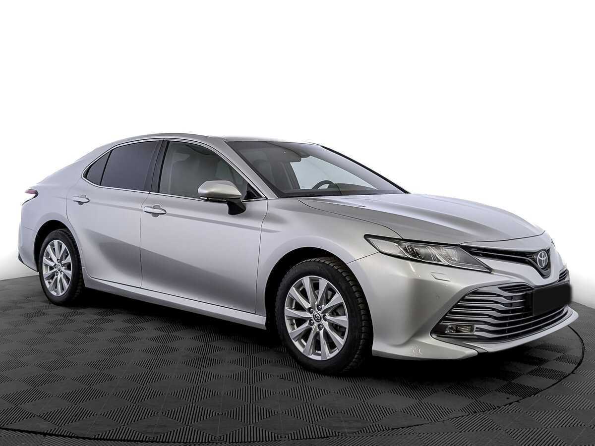 Toyota Camry с пробегом — 2019 год. Фото: #2
