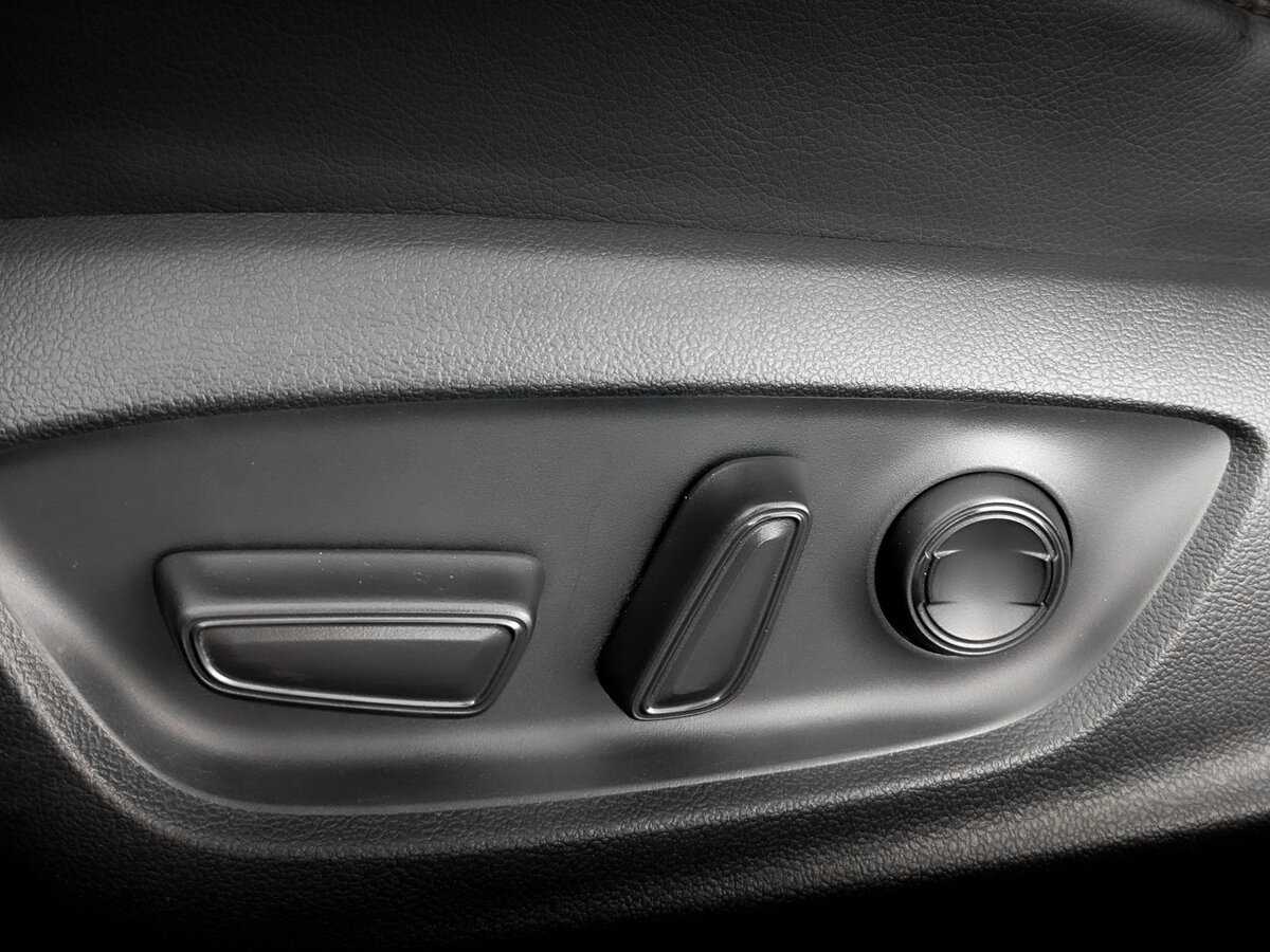 Toyota Camry с пробегом — 2019 год. Фото: #17