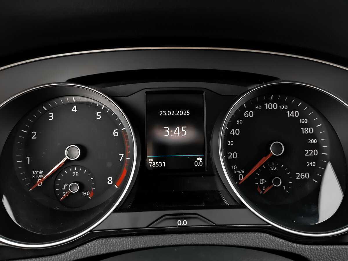 Volkswagen Passat с пробегом — 2019 год. Фото: #15