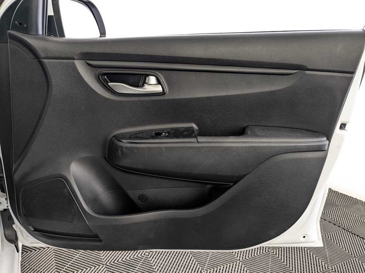 Kia Rio с пробегом — 2018 год. Фото: #23