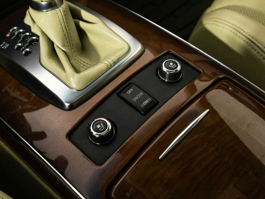 Infiniti FX с пробегом — 2012 год. Фото: #16