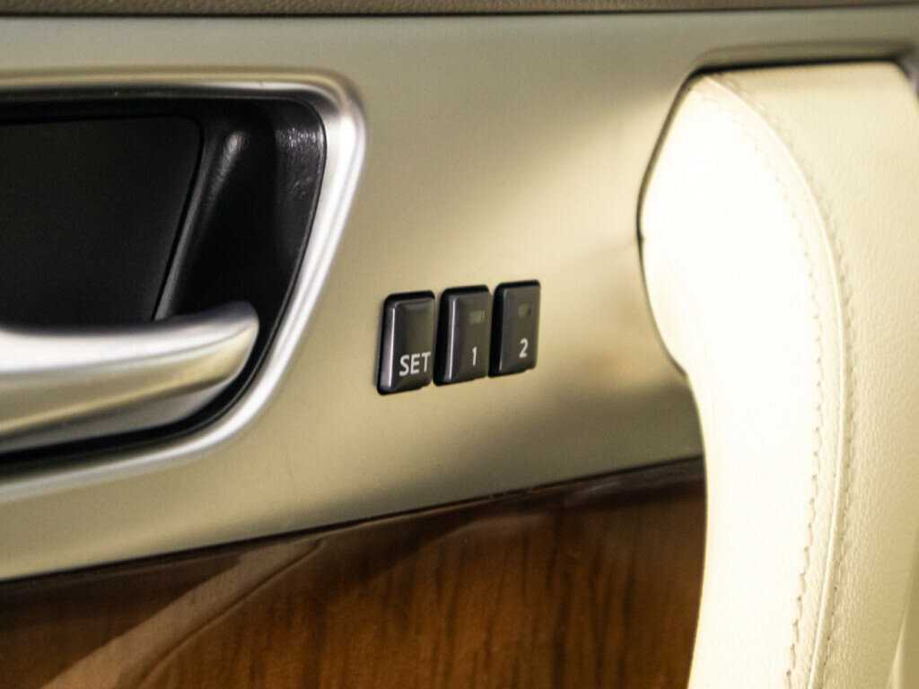 Infiniti FX с пробегом — 2012 год. Фото: #19