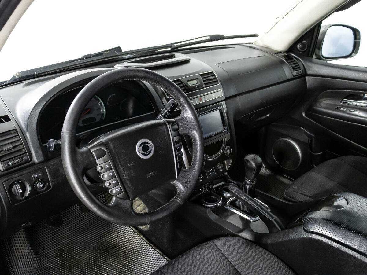 SsangYong Rexton с пробегом — 2013 год. Фото: #9