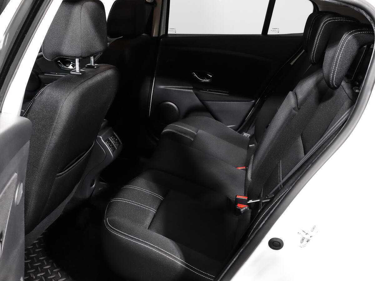 Renault Megane с пробегом — 2014 год. Фото: #10