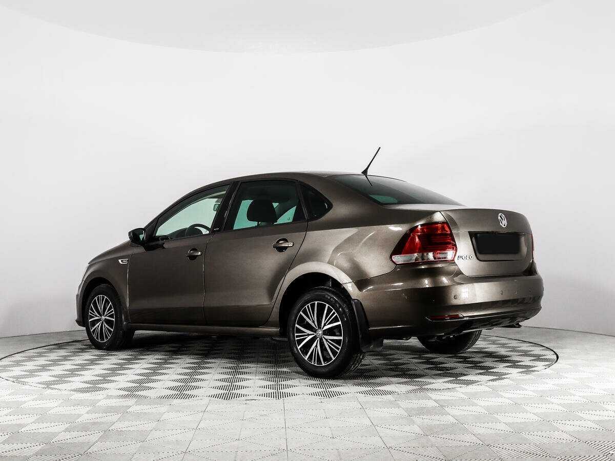 Volkswagen Polo с пробегом — 2016 год. Фото: #6