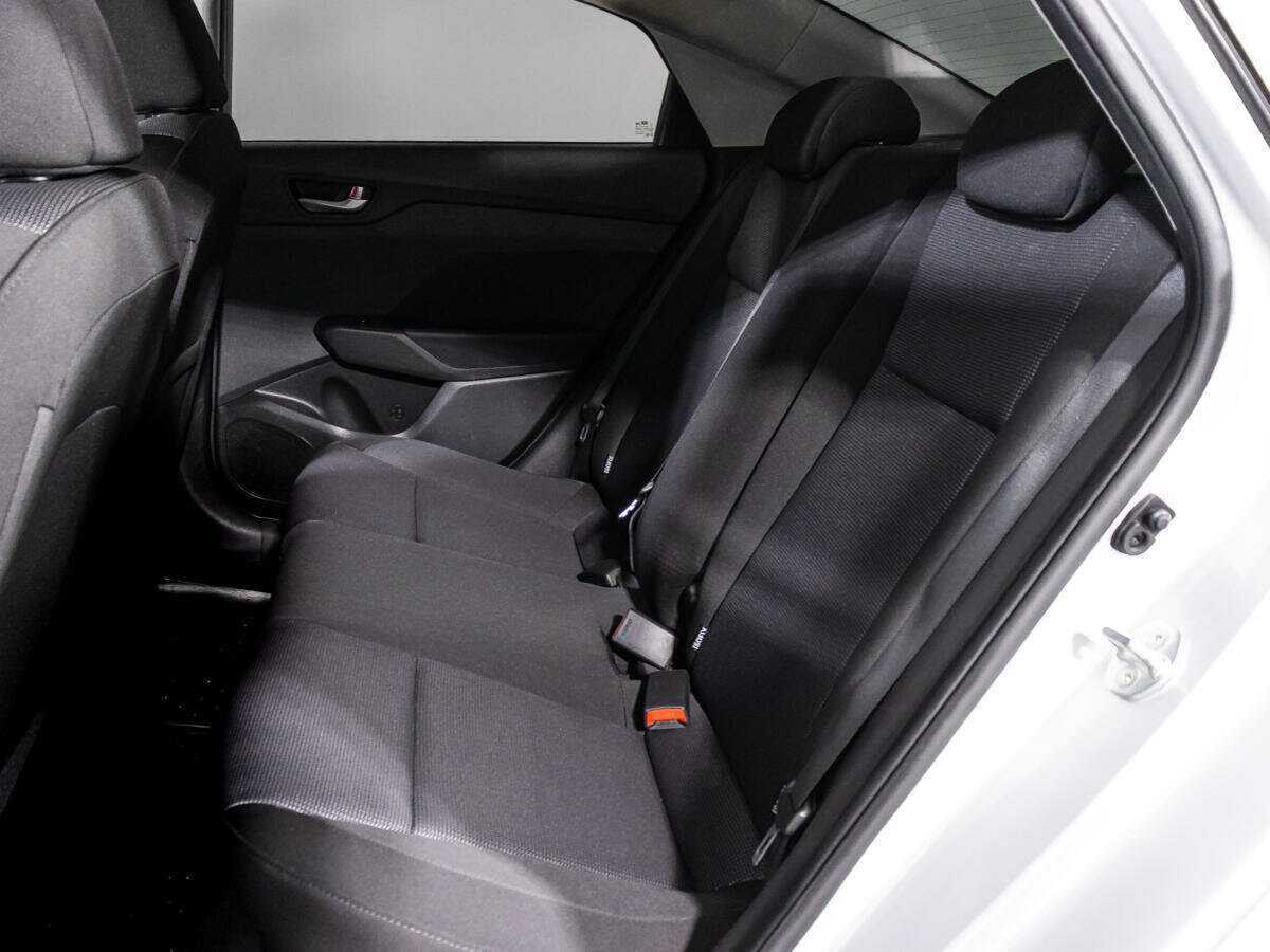 Hyundai Solaris с пробегом — 2019 год. Фото: #9