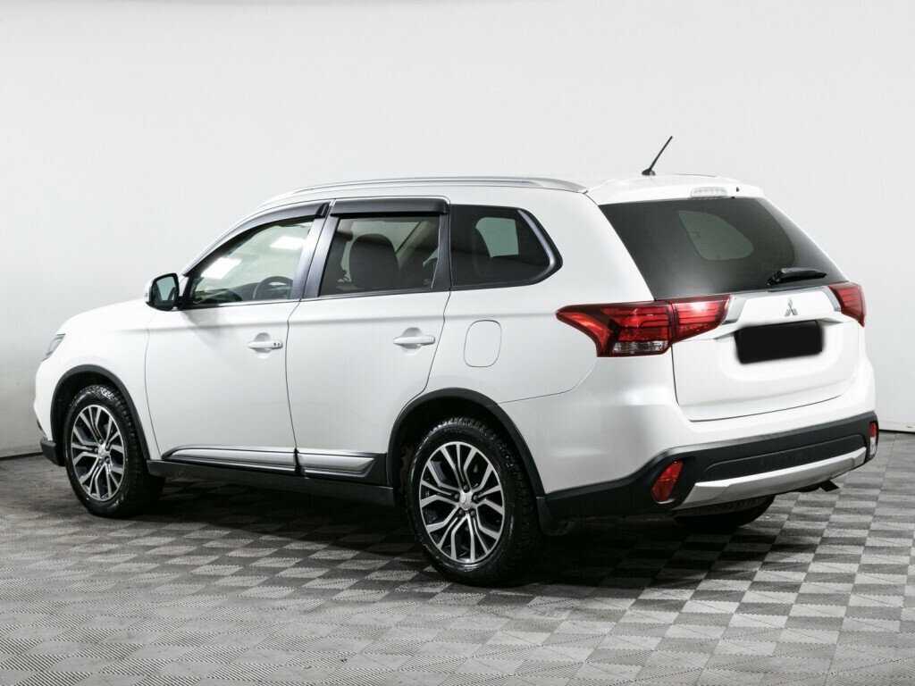 Mitsubishi Outlander с пробегом — 2015 год. Фото: #5