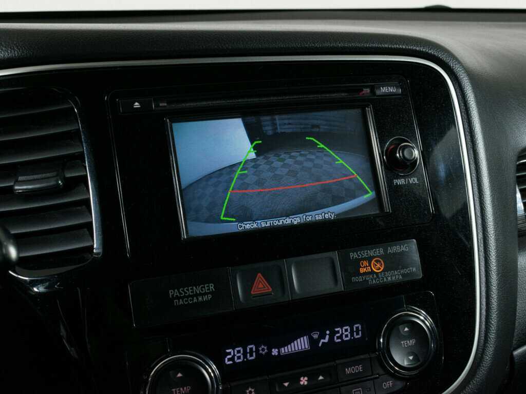 Mitsubishi Outlander с пробегом — 2015 год. Фото: #15