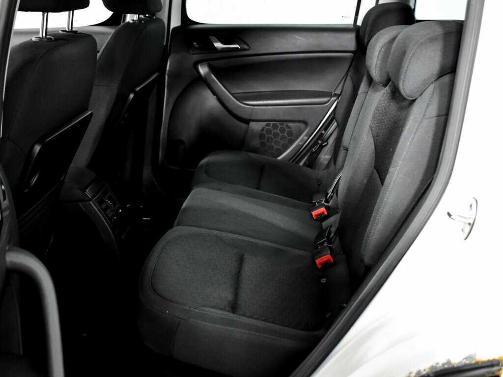 Skoda Yeti с пробегом — 2013 год. Фото: #10