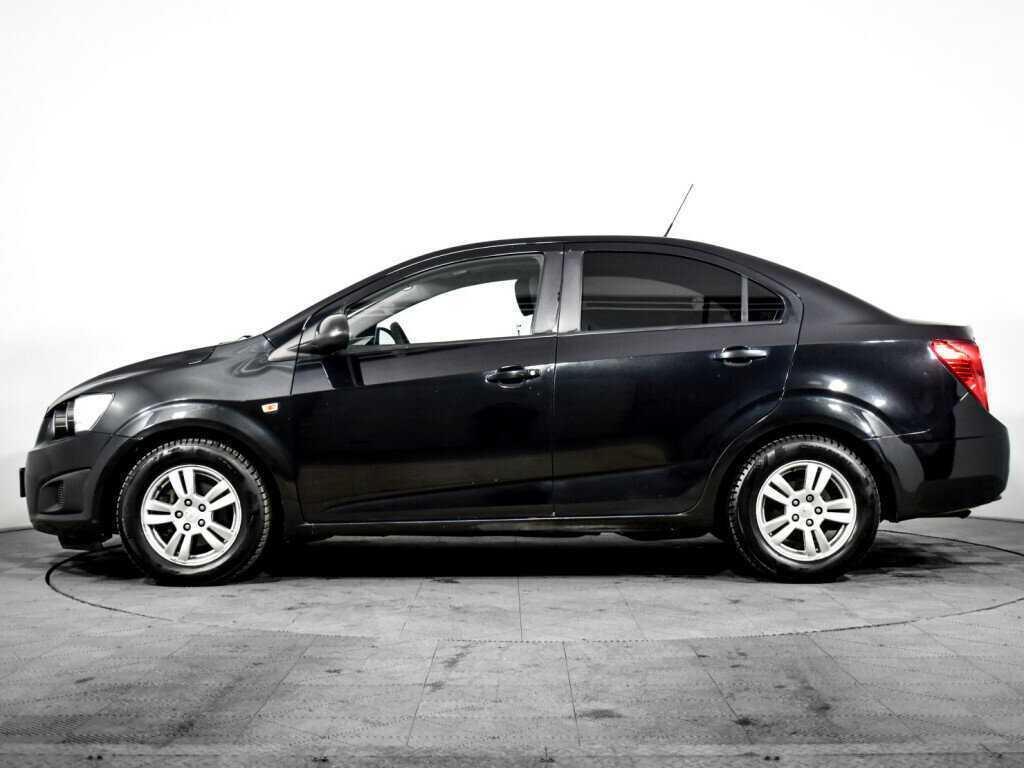 Chevrolet Aveo с пробегом — 2013 год. Фото: #7