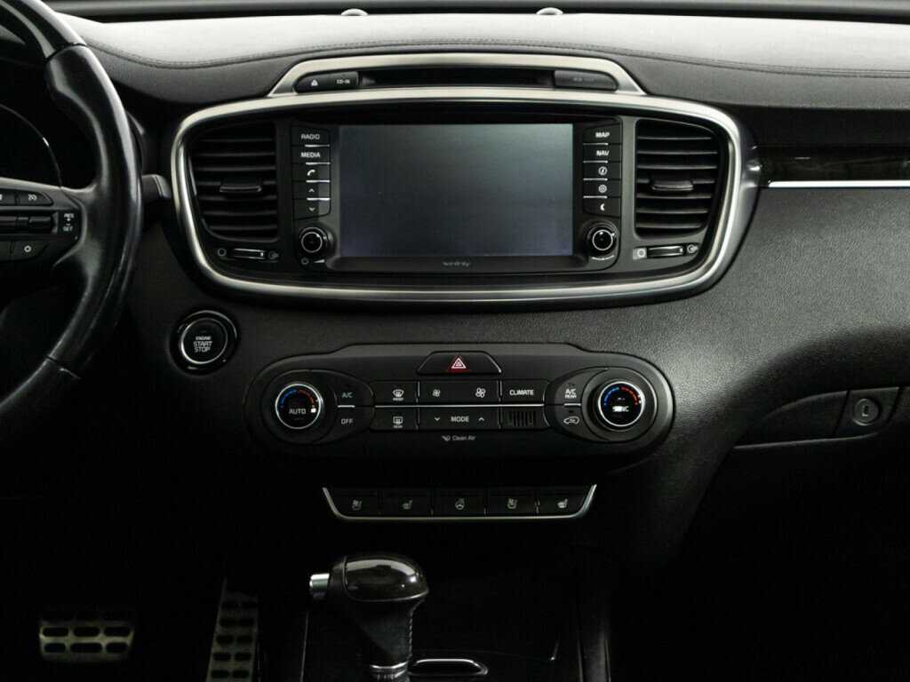 Kia Sorento с пробегом — 2015 год. Фото: #13