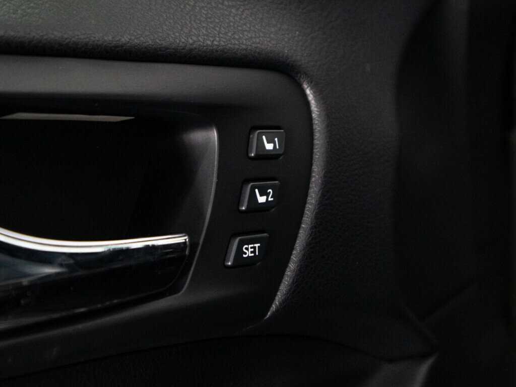 Toyota Camry с пробегом — 2016 год. Фото: #20