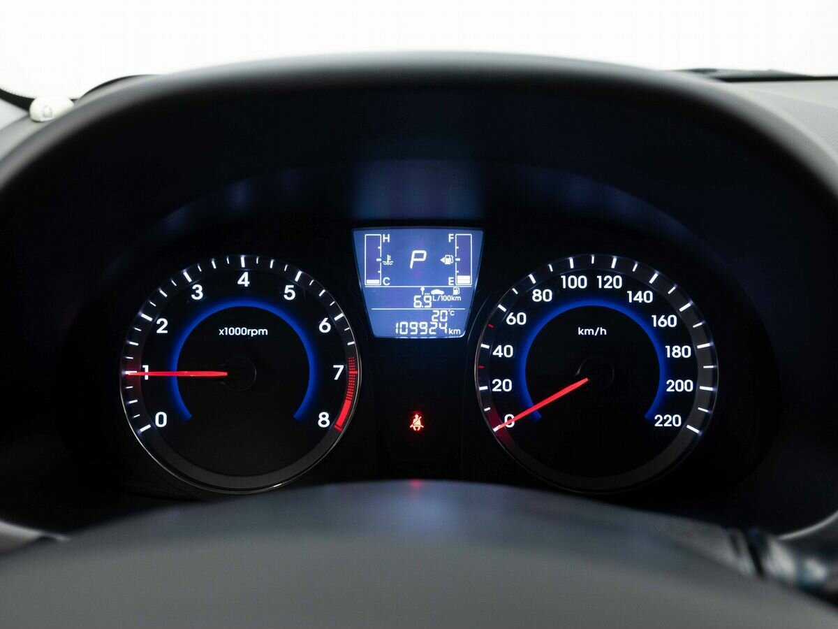 Hyundai Solaris с пробегом — 2016 год. Фото: #17