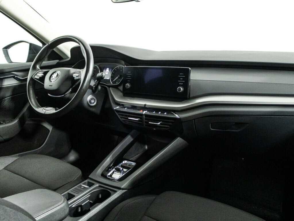 Skoda Octavia с пробегом — 2021 год. Фото: #8