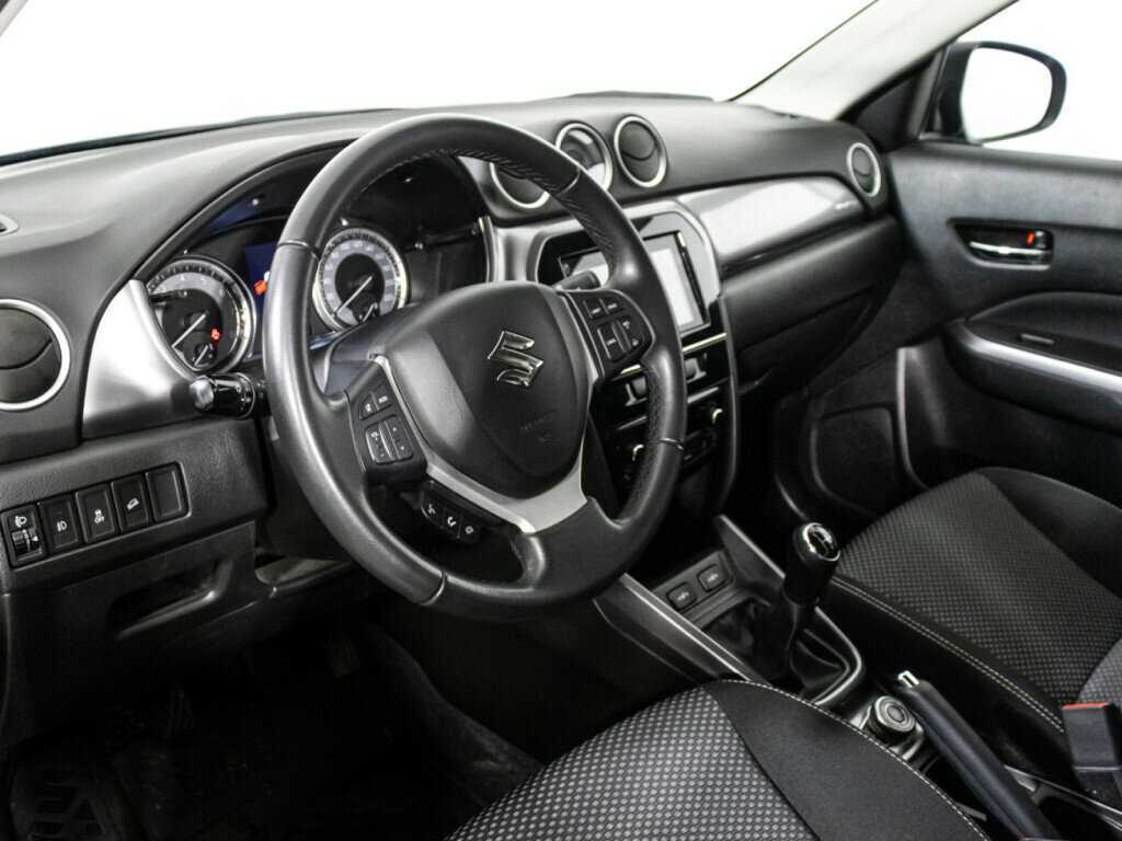 Suzuki Vitara с пробегом — 2020 год. Фото: #10