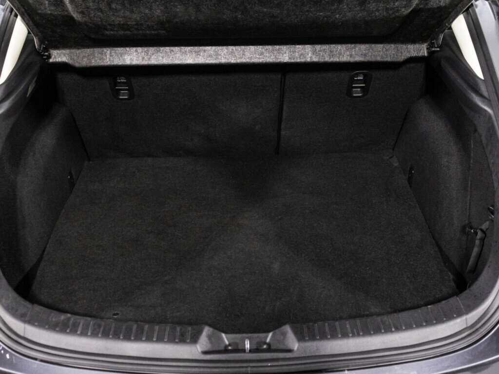 Mazda 3 с пробегом — 2014 год. Фото: #13