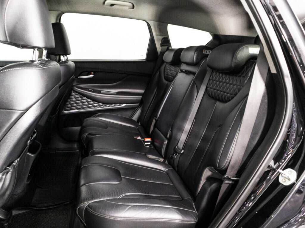 Hyundai Santa Fe с пробегом — 2019 год. Фото: #9