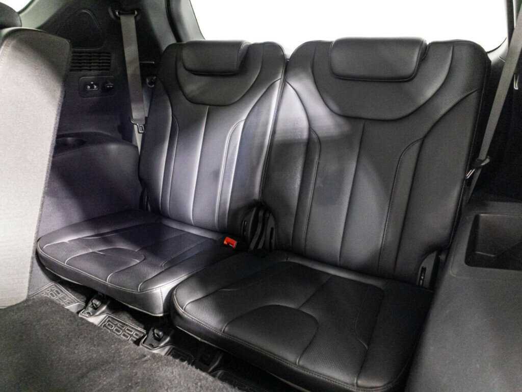 Hyundai Santa Fe с пробегом — 2019 год. Фото: #21