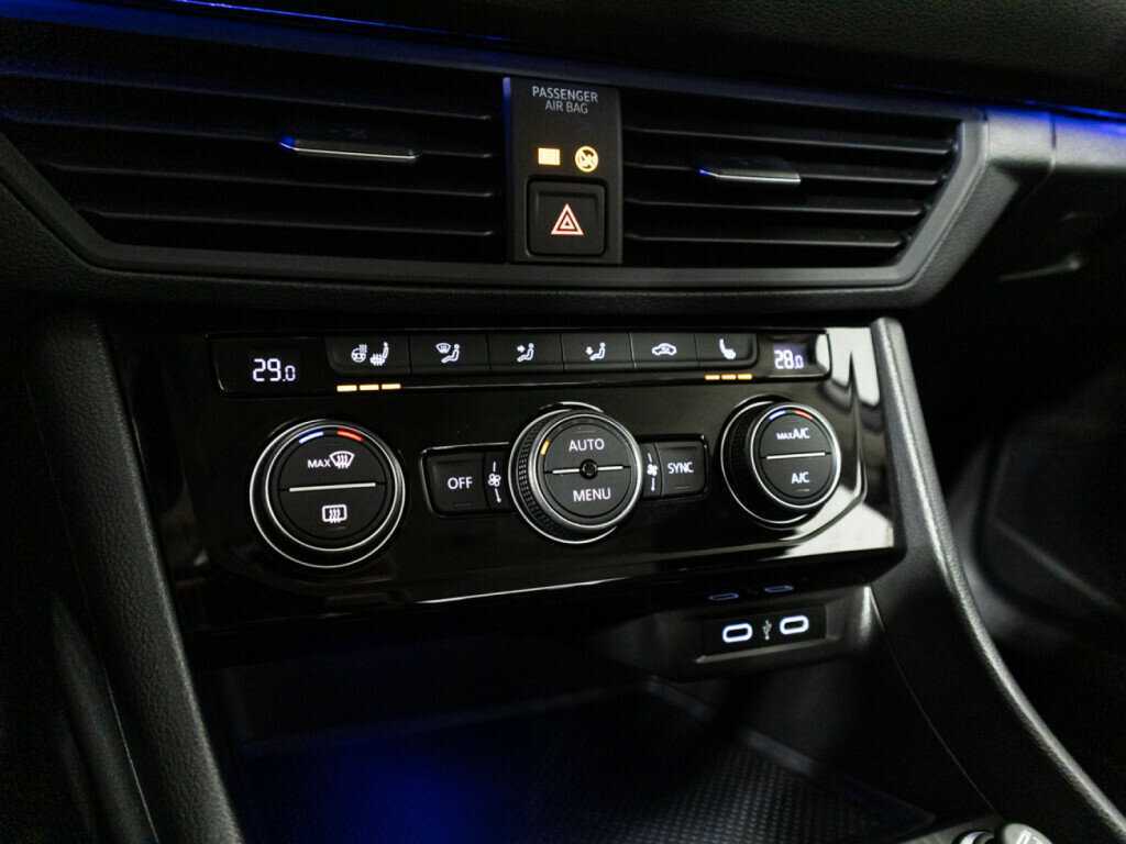 Volkswagen Jetta с пробегом — 2020 год. Фото: #16