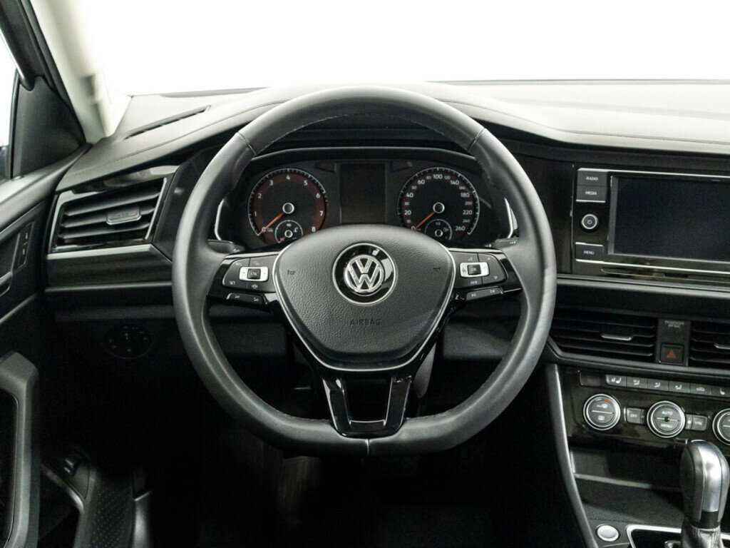 Volkswagen Jetta с пробегом — 2020 год. Фото: #17