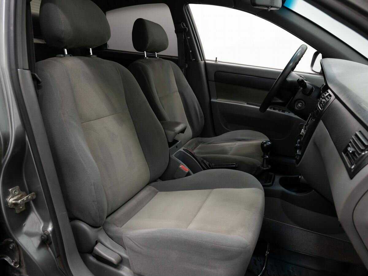 Daewoo Gentra с пробегом — 2013 год. Фото: #11