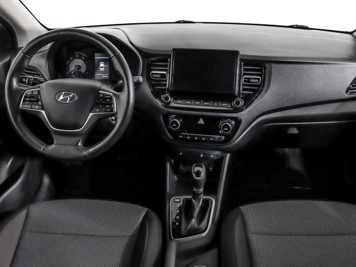 Hyundai Solaris с пробегом — 2022 год. Фото: #11