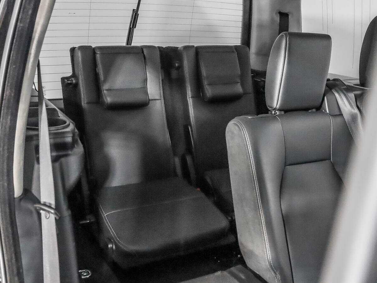 Land Rover Discovery с пробегом — 2013 год. Фото: #17