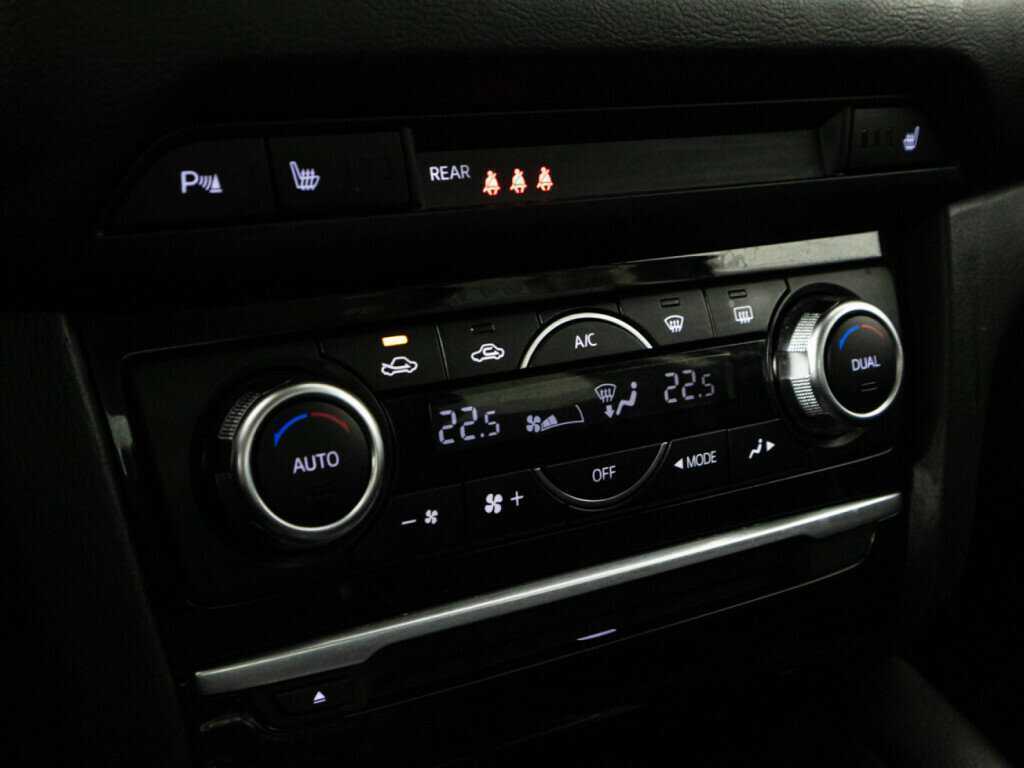 Mazda 6 с пробегом — 2015 год. Фото: #16