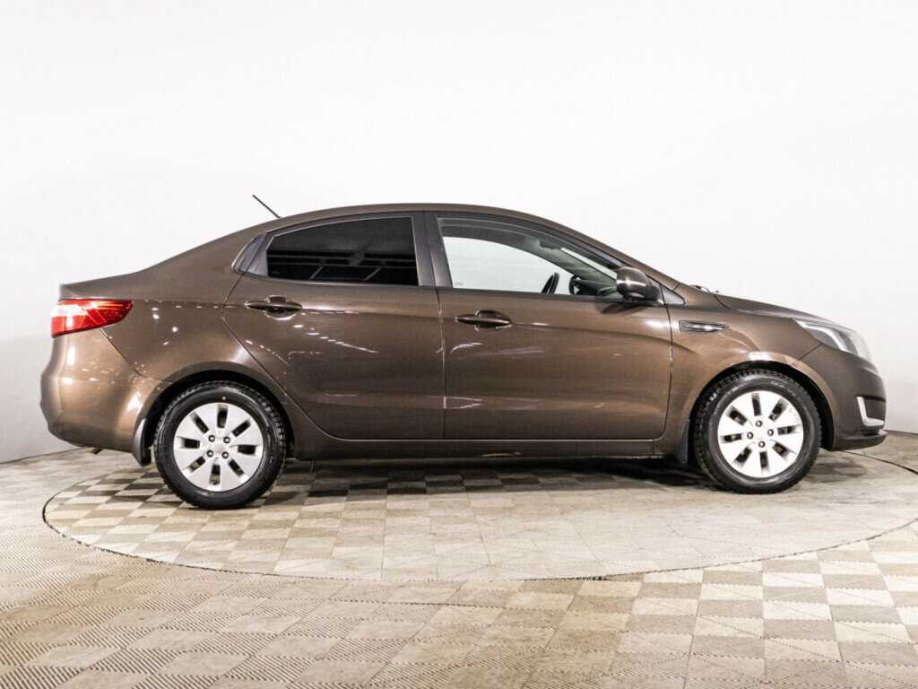Kia Rio с пробегом — 2015 год. Фото: #3