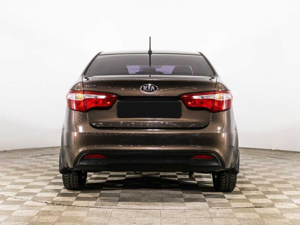 Kia Rio с пробегом — 2015 год. Фото: #5