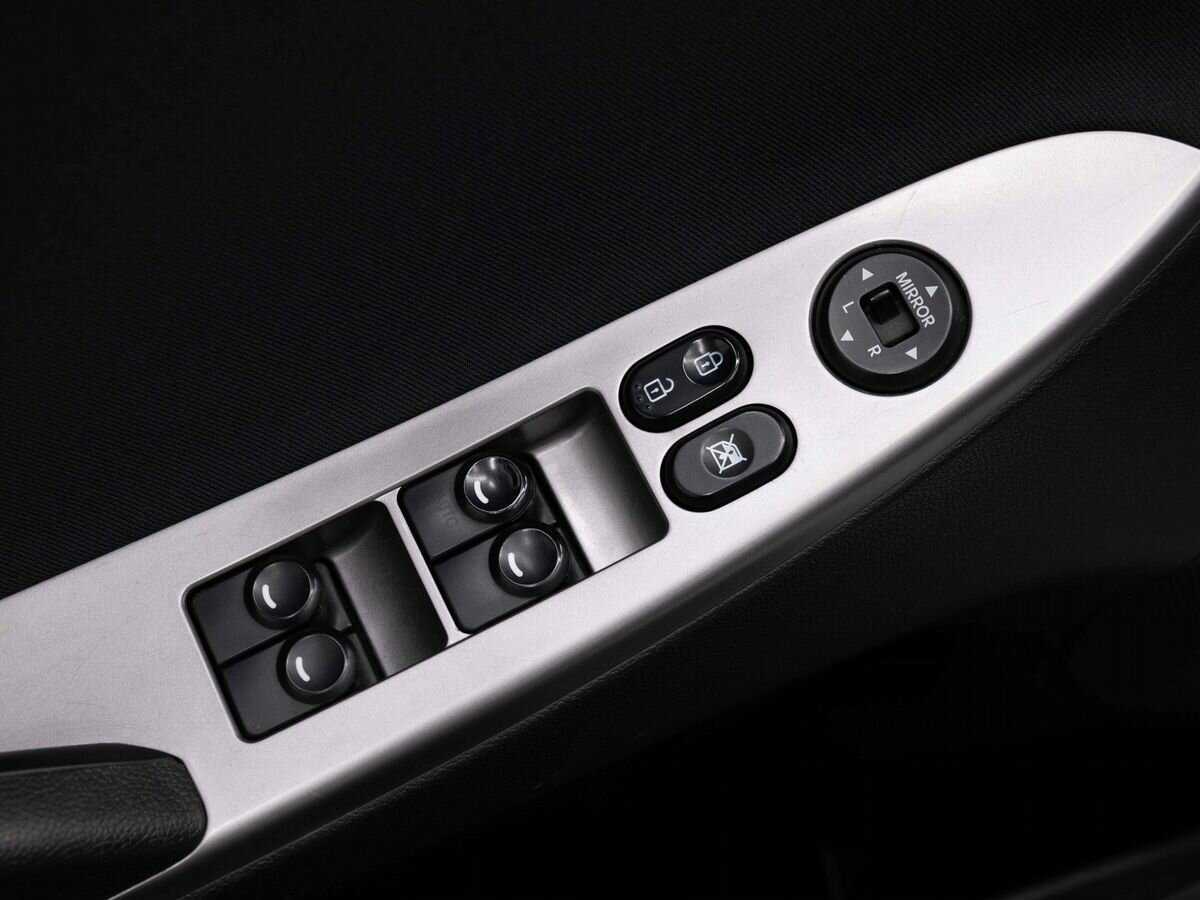 Hyundai Solaris с пробегом — 2015 год. Фото: #15