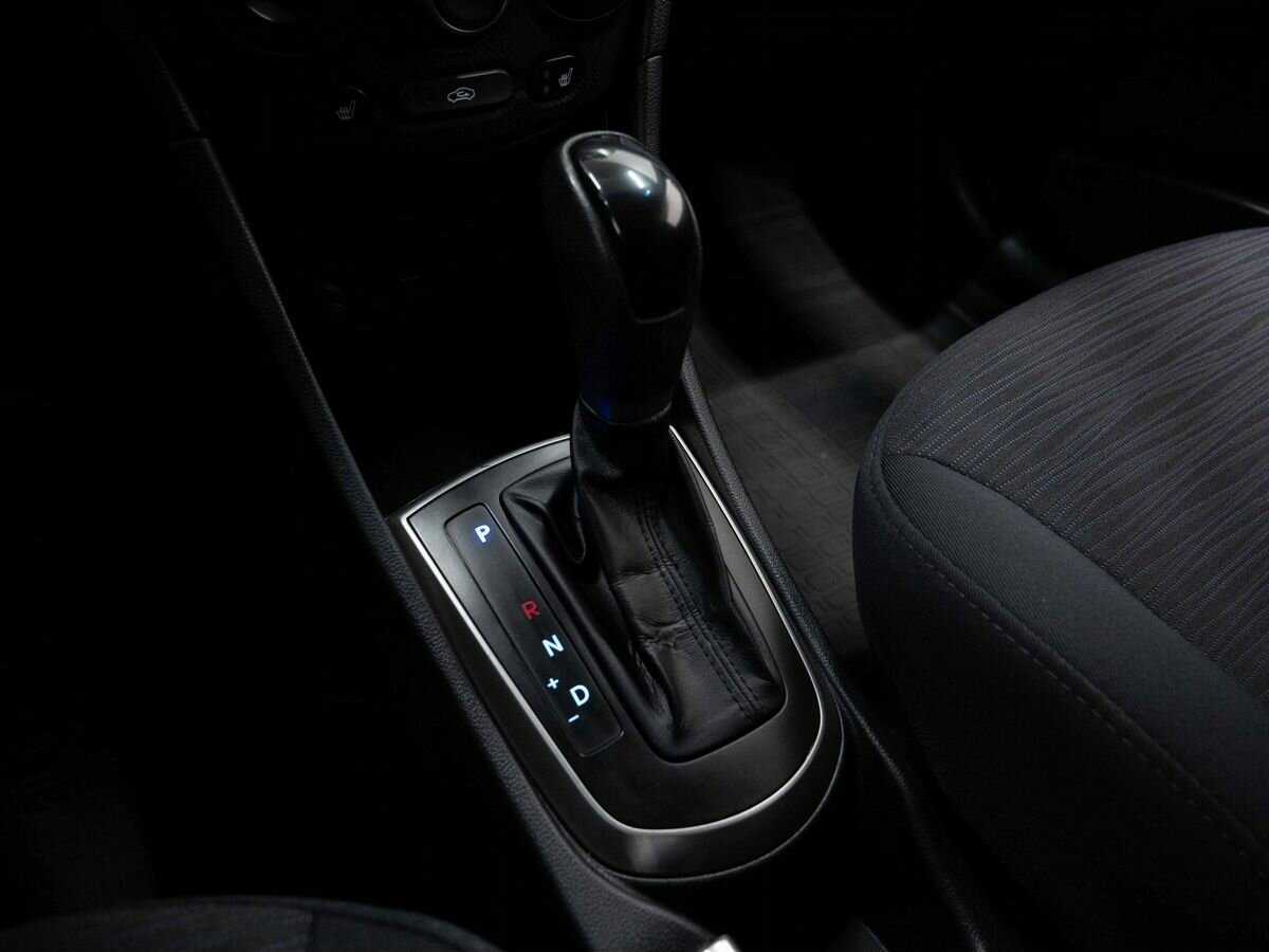 Hyundai Solaris с пробегом — 2015 год. Фото: #16