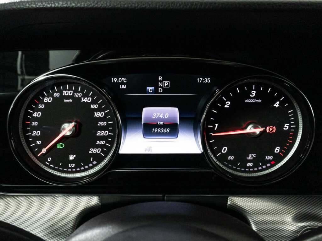 Mercedes-Benz E-Класс с пробегом — 2019 год. Фото: #11