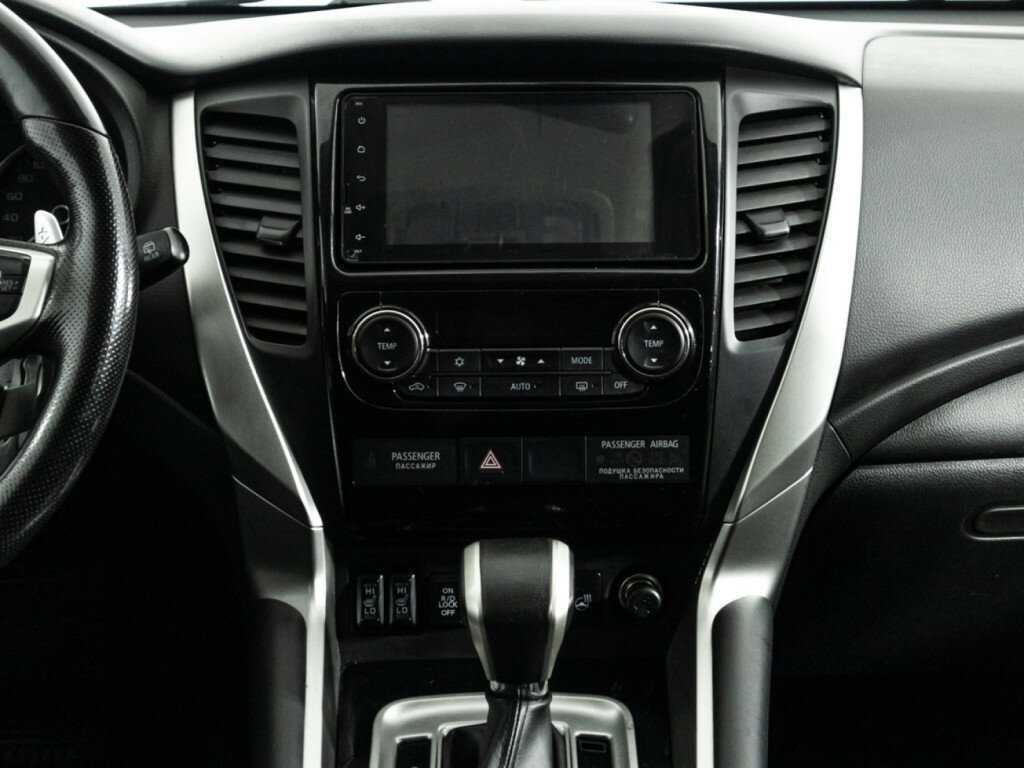 Mitsubishi Pajero Sport с пробегом — 2018 год. Фото: #13