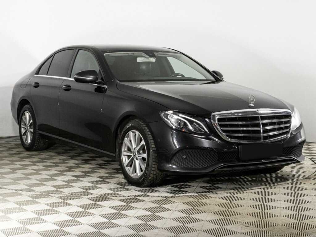 Mercedes-Benz E-Класс с пробегом — 2019 год. Фото: #2