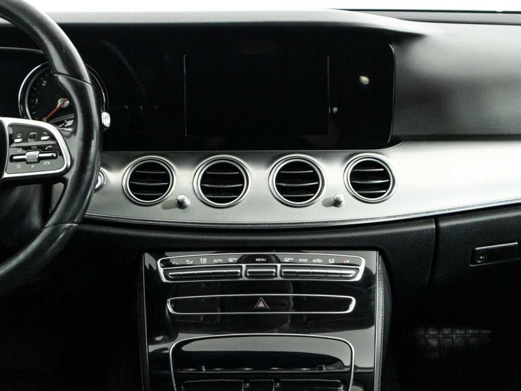 Mercedes-Benz E-Класс с пробегом — 2019 год. Фото: #13