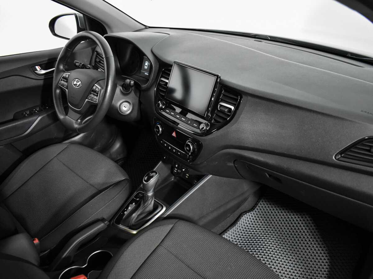 Hyundai Solaris с пробегом — 2020 год. Фото: #11