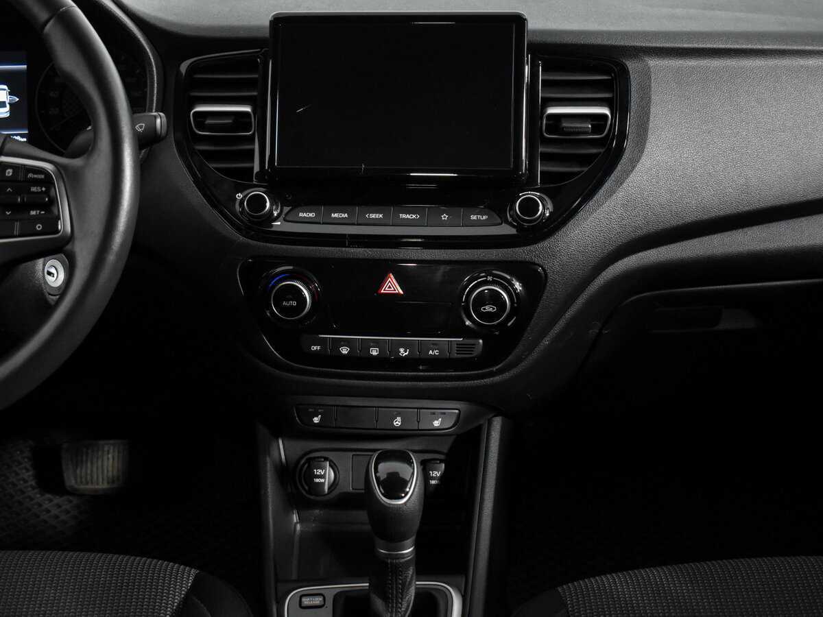 Hyundai Solaris с пробегом — 2020 год. Фото: #12