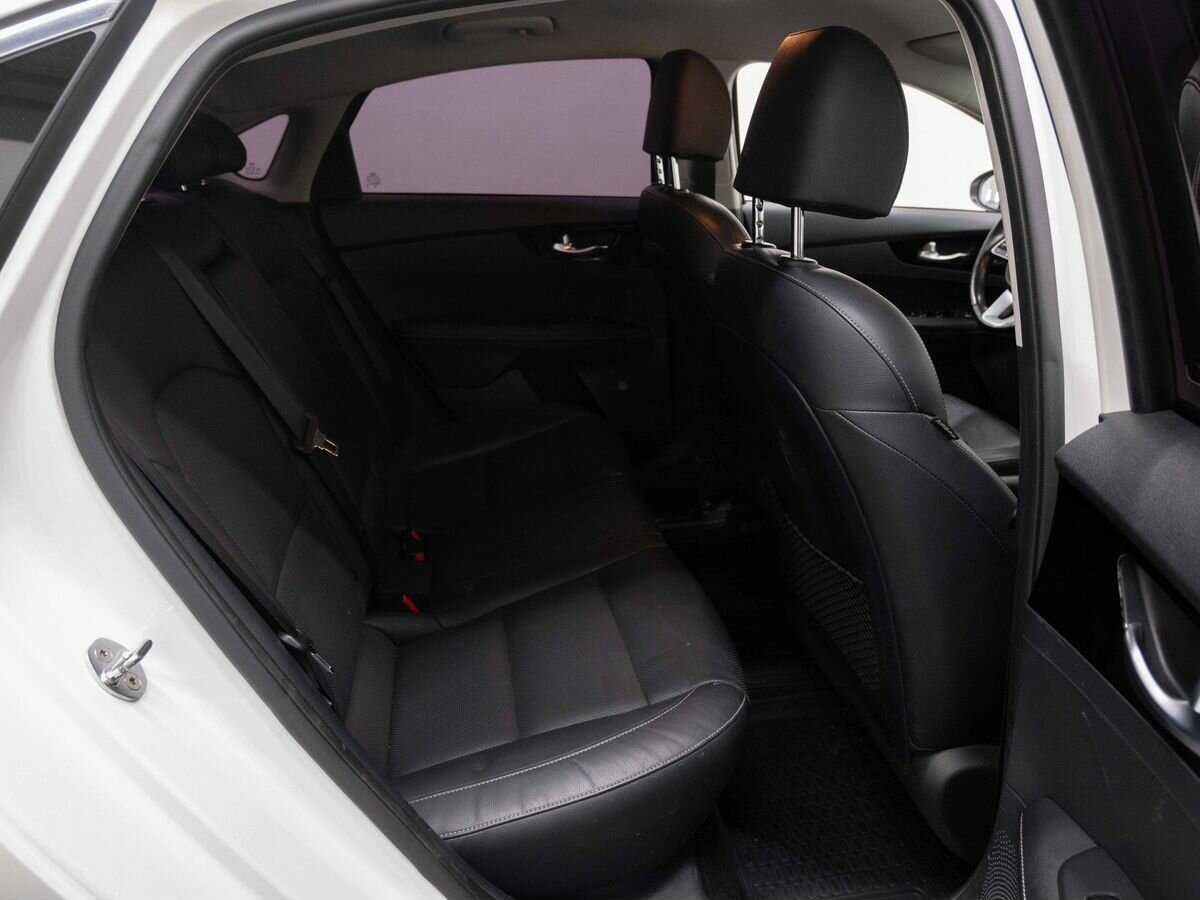 Kia Cerato с пробегом — 2018 год. Фото: #9