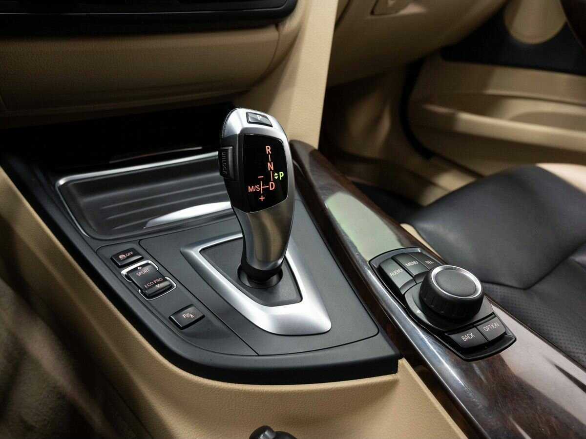 BMW 3 серии с пробегом — 2013 год. Фото: #21