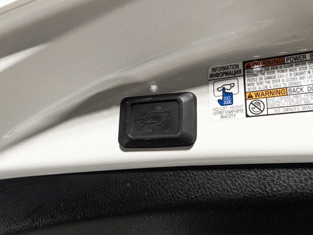 Toyota RAV4 с пробегом — 2017 год. Фото: #15