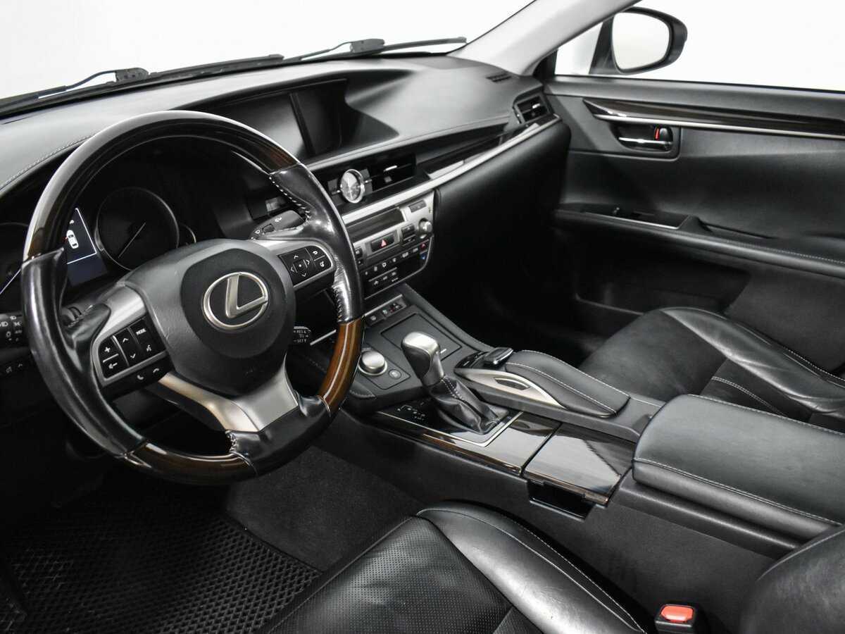 Lexus ES с пробегом — 2015 год. Фото: #6