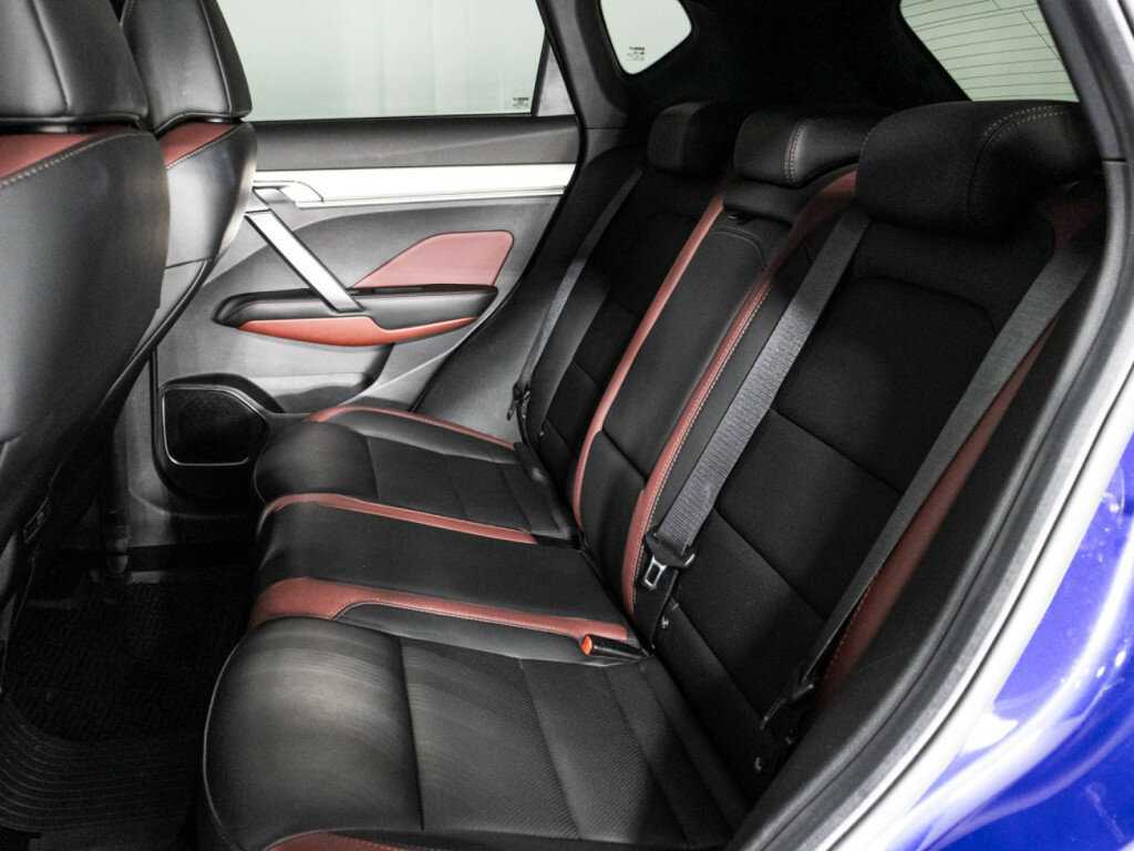 Geely Coolray с пробегом — 2022 год. Фото: #9