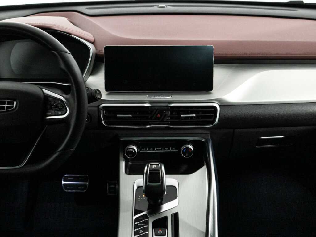 Geely Coolray с пробегом — 2022 год. Фото: #13