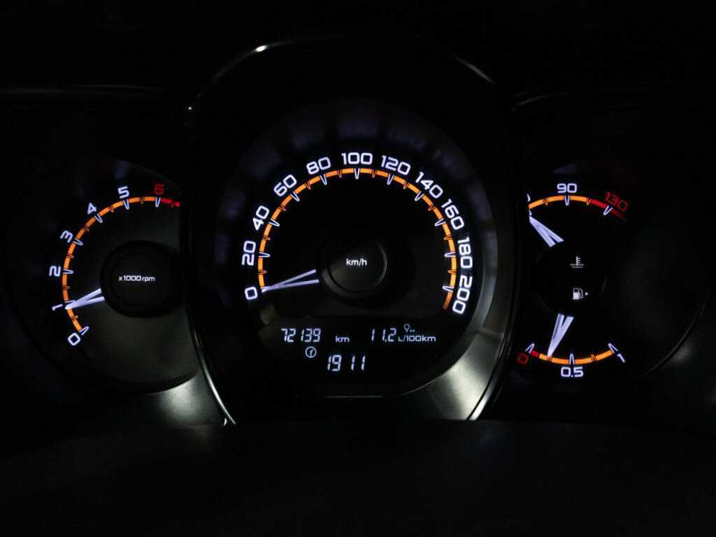 Lada (ВАЗ) Vesta с пробегом — 2019 год. Фото: #11