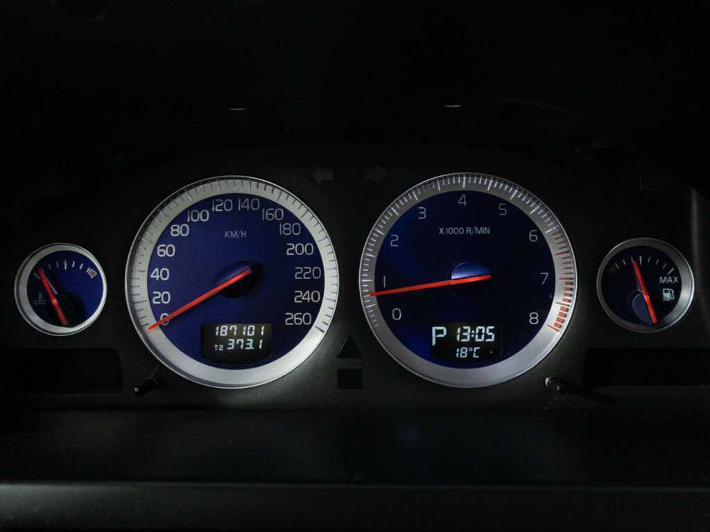 Volvo XC90 с пробегом — 2012 год. Фото: #11