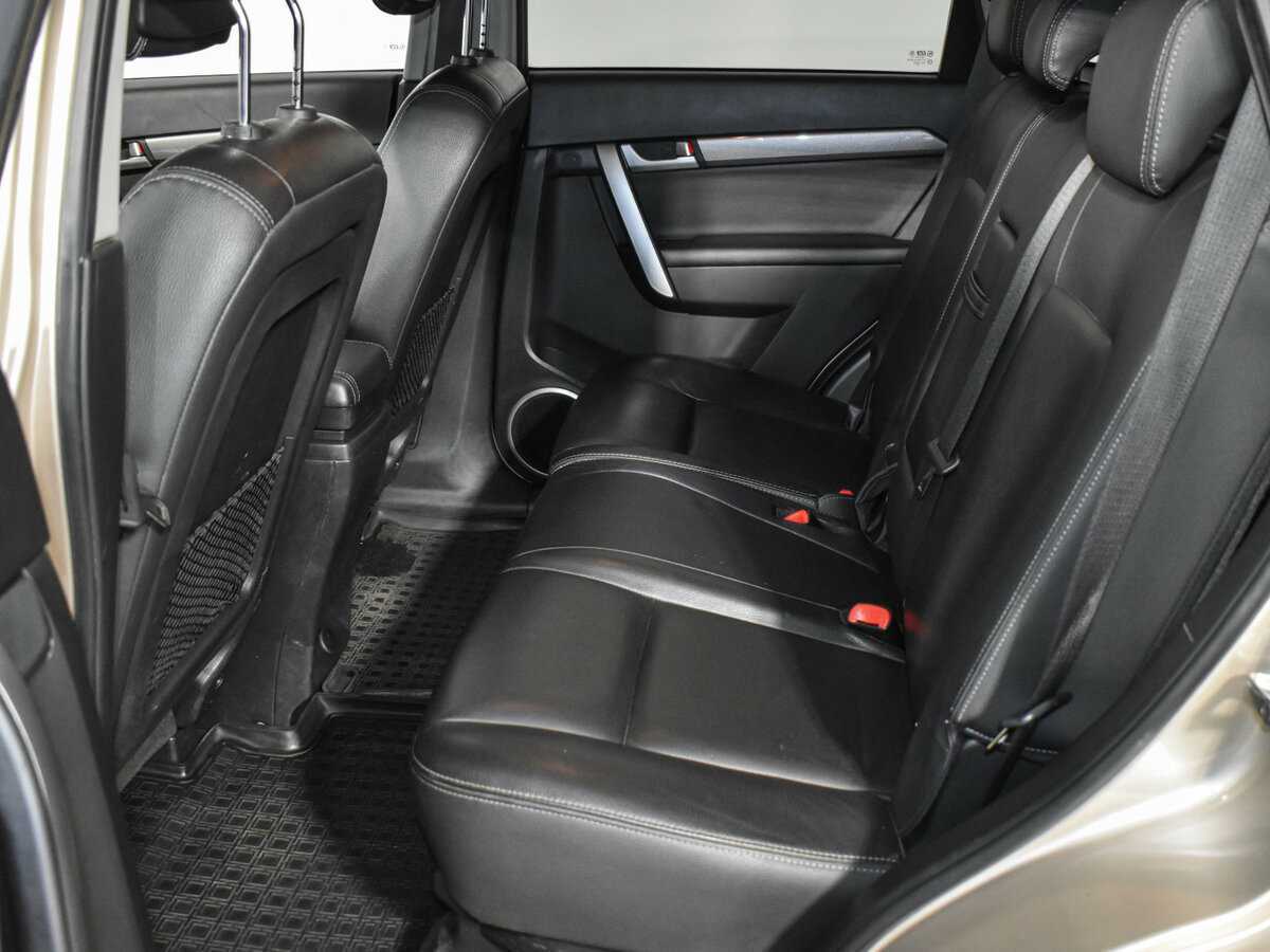 Chevrolet Captiva с пробегом — 2012 год. Фото: #8