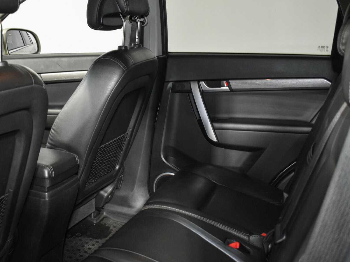 Chevrolet Captiva с пробегом — 2012 год. Фото: #10