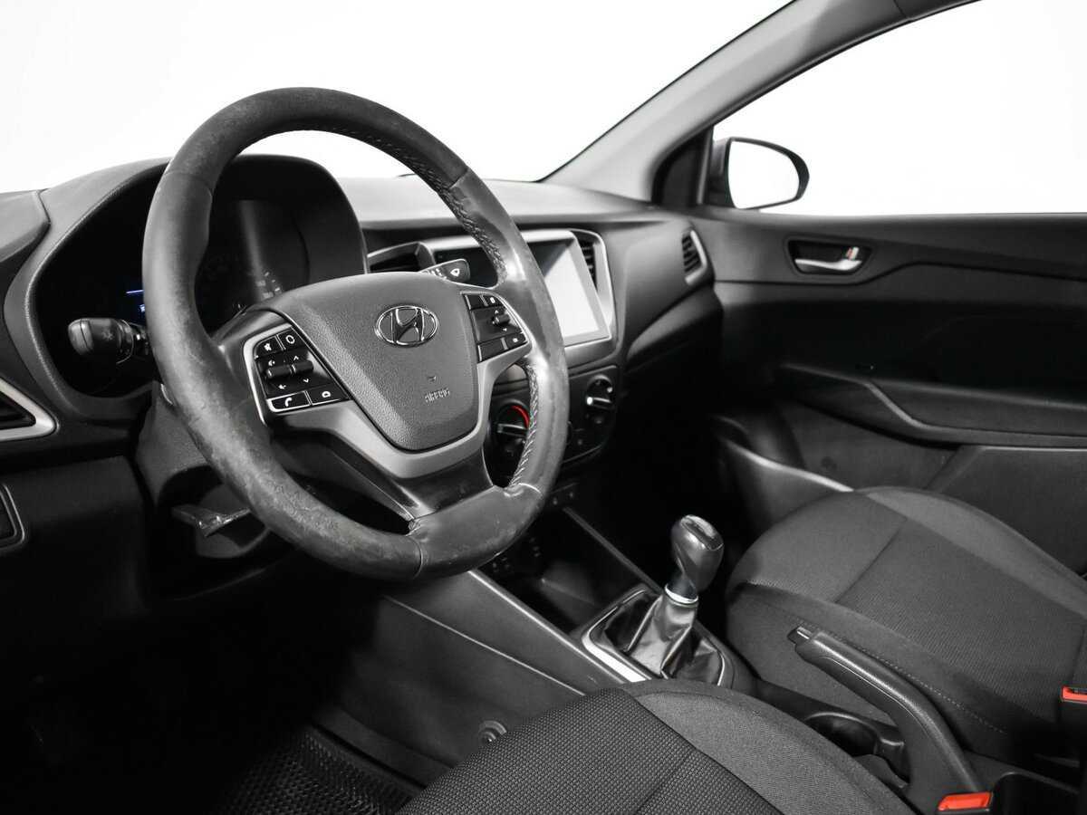 Hyundai Solaris с пробегом — 2017 год. Фото: #12