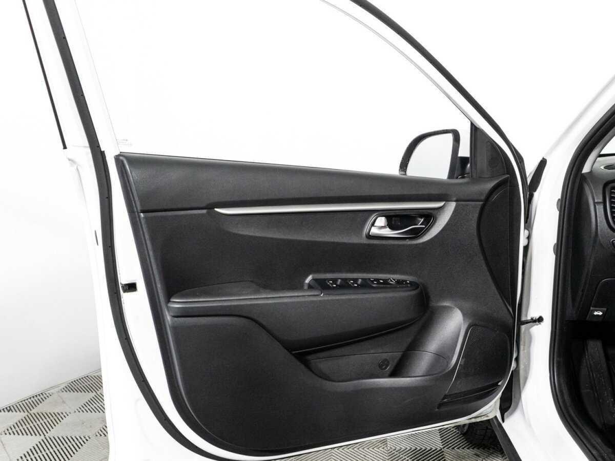 Kia Rio с пробегом — 2021 год. Фото: #21